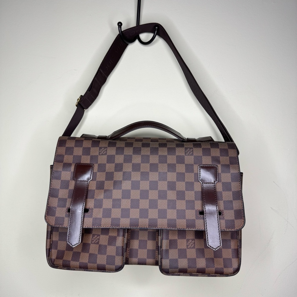 Louis Vuitton Damier Messenger Bag
